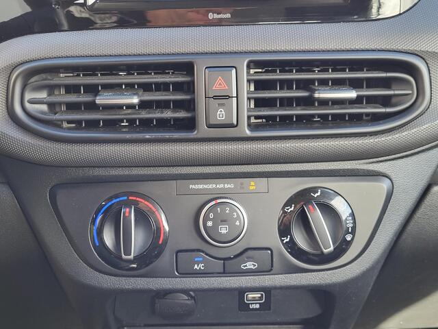 Hyundai I 10 1.0 Automaat / Fabrieksgarantie tot 4-2026 / 5 zits / Dealer onderhouden / Airco / Verwarmde voorstoelen / Verwarmd stuurwiel / Android Auto / Apple Carplay / DAB