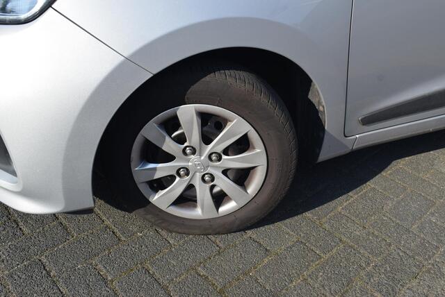 Hyundai I 10 1.0i Comfort Navi Airco Km 106.000!!