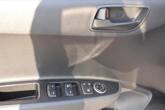 Hyundai I 10 1.0i Comfort Navi Airco Km 106.000!!