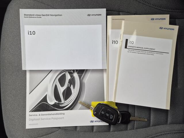 Hyundai I 10 1.0 Comfort Smart 5-zits Handgeschakeld / Origineel NL'se Auto / Fabrieksgarantie tot 08-2030 / Navigatie / Apple Carplay Android Auto / Achteruitrijcamera / cruise control / Parkeersensoren achter /