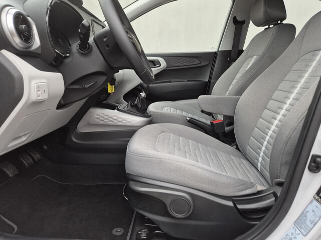 Hyundai I 10 1.0 Comfort Smart 5-zits Handgeschakeld / Origineel NL'se Auto / Fabrieksgarantie tot 08-2030 / Navigatie / Apple Carplay Android Auto / Achteruitrijcamera / cruise control / Parkeersensoren achter /