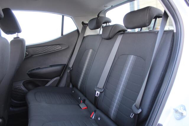 Hyundai I 10 1.0 Comfort 5-zits Achteruitrijcamera l Apple carplay/ Androidauto l Elek. ramen