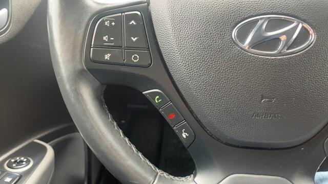 Hyundai I 10 1.0i Premium,Cruise, Navi, PDC, Stoelverwarm