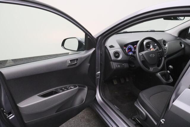 Hyundai I 10 1.0i Comfort 2018 | 1e Eigenaar | Cruise Control | Trekhaak | Lichtmetalen Velgen | Stuurwiel Bediening | Boekjes | 2 Sleutels | Nationale Autopas