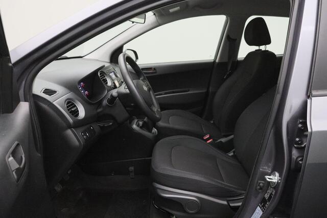 Hyundai I 10 1.0i Comfort 2018 | 1e Eigenaar | Cruise Control | Trekhaak | Lichtmetalen Velgen | Stuurwiel Bediening | Boekjes | 2 Sleutels | Nationale Autopas