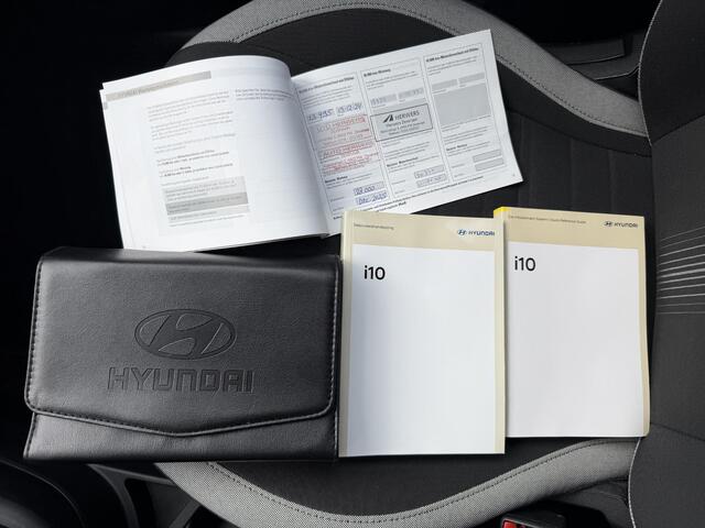 Hyundai I 10 1.0 Comfort 5-zits / Apple Carplay / Stoelverwarming / Stuurverwarming / Cruise Control / Airco / LM Velgen