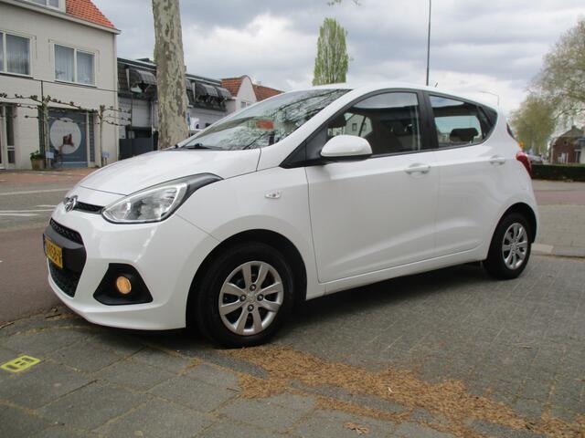Hyundai I 10 1.0i i-Motion Comfort / AIRCO / P.D.C / NW-STAAT / 84dkm