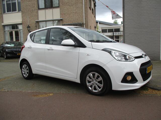 Hyundai I 10 1.0i i-Motion Comfort / AIRCO / P.D.C / NW-STAAT / 84dkm