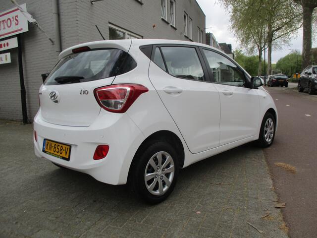Hyundai I 10 1.0i i-Motion Comfort / AIRCO / P.D.C / NW-STAAT / 84dkm