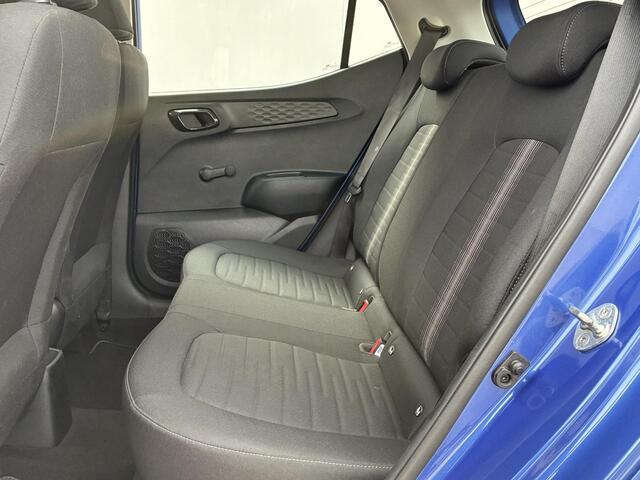 Hyundai I 10 1.0 Comfort / Navigatie d.m.v. Apple Carplay/Android auto / Cruise Control / Airco / Parkeersensoren achter / Bluetooth / All-season banden /