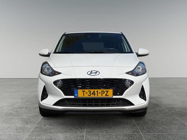 Hyundai I 10 Comfort Smart 1.0 MPI 67pk | AIRCO | NAVI | APPLE CARPLAY / ANDROID AUTO | CAMERA | LM-VELGEN | EXTRA GETINTE RAMEN | ARMSTEUN |