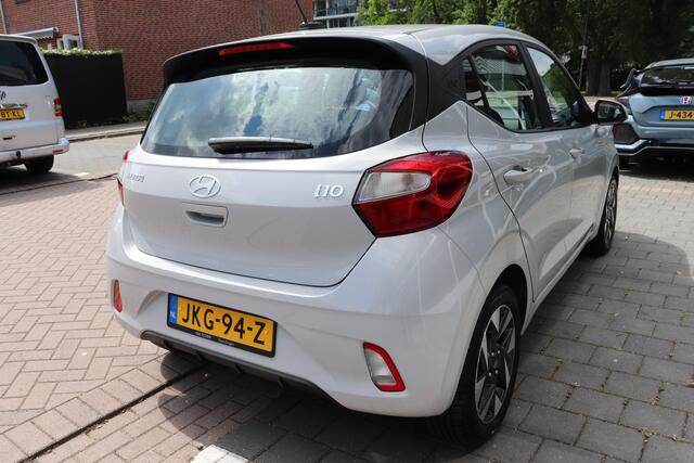 Hyundai I 10 1.0 Comfort 5-zits Uniek! lage km stand. voorzien van Apple Carplay/Android Auto