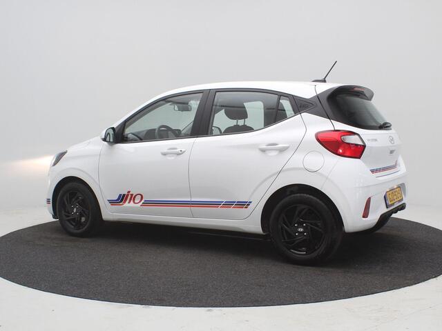 Hyundai I 10 1.0 Comfort "Edition" / Apple CarPlay & Android Auto / 14" LMV / Cruise Control / i10 Edition Striping / NL Auto / Dealer onderhouden / 1ste Eigenaar / Airco / Lichtsensor / Fabrieksgarantie tot 25-10-2029 /
