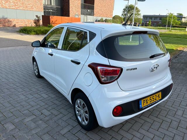 Hyundai I 10 1.0I PRIVATE LEASE