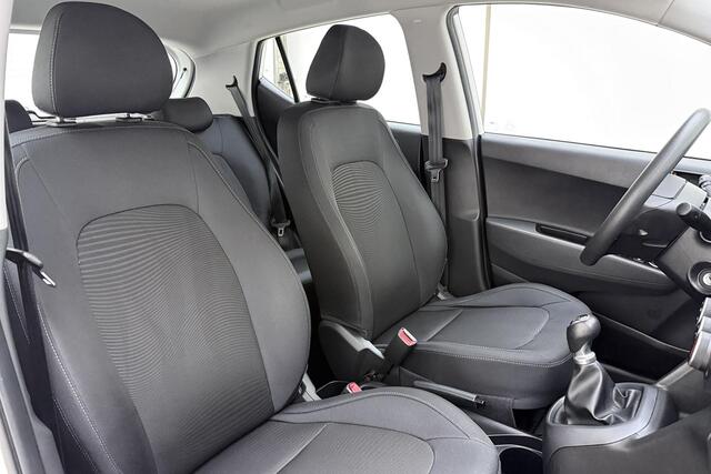 Hyundai I 10 1.0i Comfort 67pk | Airco | Cruise Control | Trekhaak | 1e Eigenaar | Elektrische ramen | Centrale vergrendeling met afstandsbediening