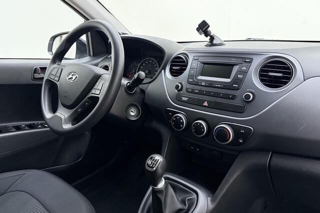 Hyundai I 10 1.0i Comfort 67pk | Airco | Cruise Control | Trekhaak | 1e Eigenaar | Elektrische ramen | Centrale vergrendeling met afstandsbediening