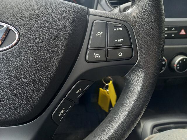 Hyundai I 10 1.0i Comfort met Navigatie Lage Km stand!!