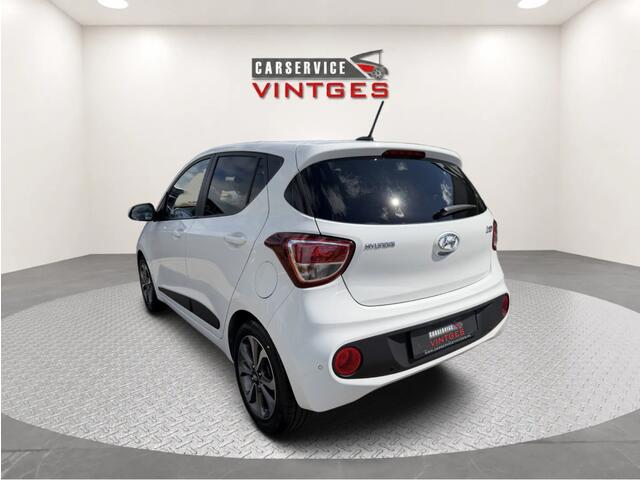 Hyundai I 10 1.0i Comfort 5p. Automaat | 32.719 km | Clima | Navi | Stoel- & Stuurverwarming | PDC