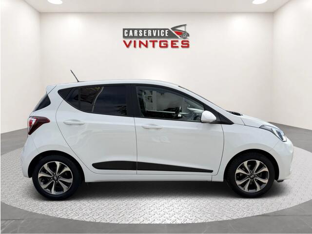 Hyundai I 10 1.0i Comfort 5p. Automaat | 32.719 km | Clima | Navi | Stoel- & Stuurverwarming | PDC