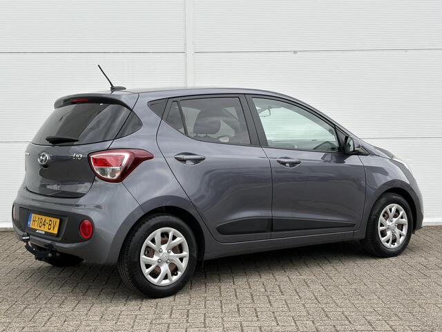 Hyundai I 10 1.0 Premium / Trekhaak / Stoel en stuurverwarming / Apple Carplay/Android Auto /