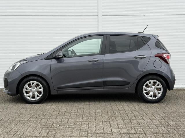 Hyundai I 10 1.0 Premium / Trekhaak / Stoel en stuurverwarming / Apple Carplay/Android Auto /
