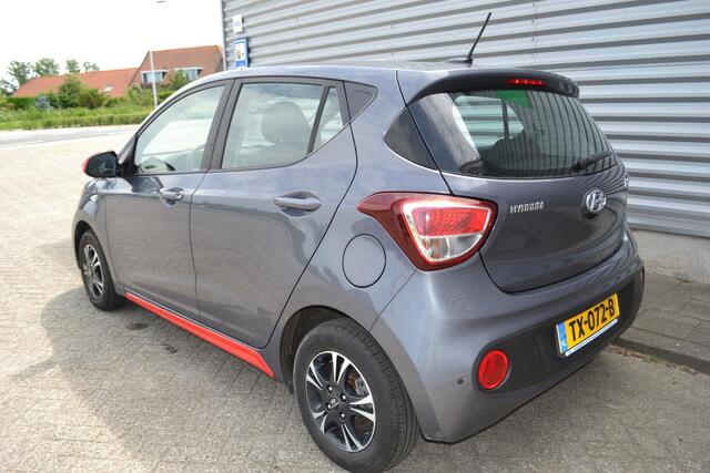 Hyundai I 10 1.0 COMFORT 10.340KM|NAVI|CARPLAY|PDC