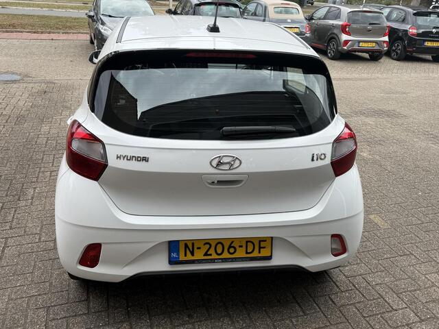 Hyundai I 10 1.0 Comfort Smart 5-zits Automaat / Airco/ Navigatie/ Cruise/ Apple Carplay/ Camera/ LED