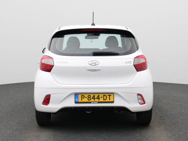 Hyundai I 10 1.0 Comfort | Apple Carplay & Android Auto | DAB-Radio | Automatische Verlichting | Airconditioning | Cruise Control | Lane Assist | Multifunctioneel Stuurwiel | Lederen Stuurwiel & Versnellingspook