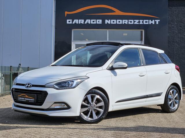 Hyundai I 20 1.0 Turbo-GDI 120pk Passion uitvoering PANORAMADAK|NAVIGATIE|CAMERA|LED KOPLAMPEN|PDC VOOR&ACHTER|DEALER ONDERHOUDEN Maandag tot Vrijdag geopend van 09.00 tot 20.00 uur en Zaterdag van 09.00 tot 18.00 uur