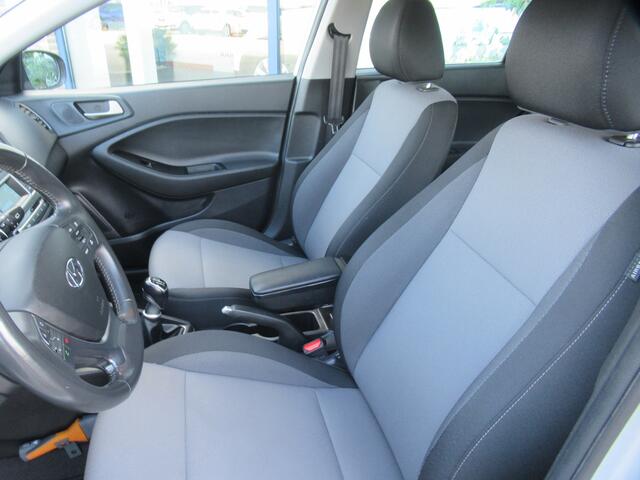 Hyundai I 20 1.0 T-GDI i-Motion, Trekhaak / Airco / Cruise control + Limiter / Parkeersensoren achter