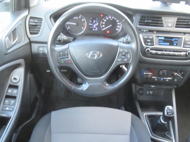 Hyundai I 20 1.0 T-GDI i-Motion, Trekhaak / Airco / Cruise control + Limiter / Parkeersensoren achter