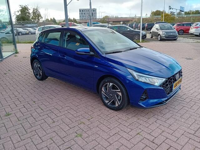 Hyundai I 20 1.0 T-GDI Comfort Automaat, Airco, Digitaal instrumenten paneel, Carpay/Android auto, Multimedia systeem, Cruise control, Parkeersensoren, Camera, Stoelverwarming, Stuurwiel verwarmd, Elektrische ramen en spiegels(inklapbaar) , Nieuwstaat, Dealer onderhou