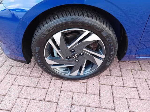 Hyundai I 20 1.0 T-GDI Comfort Automaat, Airco, Digitaal instrumenten paneel, Carpay/Android auto, Multimedia systeem, Cruise control, Parkeersensoren, Camera, Stoelverwarming, Stuurwiel verwarmd, Elektrische ramen en spiegels(inklapbaar) , Nieuwstaat, Dealer onderhou