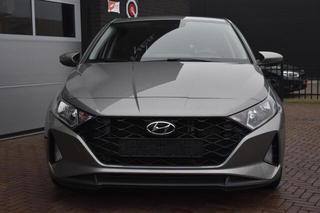Hyundai I 20 1.0 T-GDI 100PK Essential Design | Camera | Carplay | Stoelverwa. | Incl. Garantie