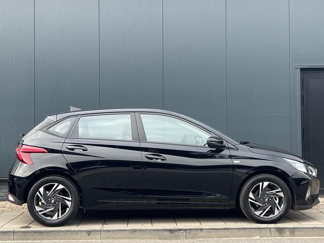 Hyundai I 20 1.0 T-GDI Comfort Smart | ¤2000 KORTING | NAVIGATIE | CAMERA | SENSOREN | DODEHOEK DETECTIE |