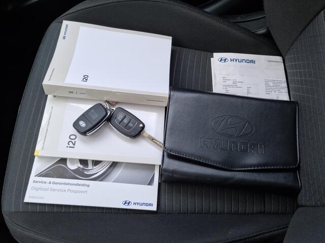 Hyundai I 20 1.0 T-GDI Comfort Smart / Navigatie / Camera / NL Auto / Android Auto & Apple Carplay / Cruise Control / Airco / DAB / LMV /
