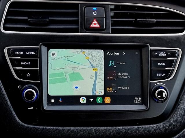 Hyundai I 20 1.2 HP Comfort / Navigatie via Android Auto/Apple Carplay / Camera / Stoelverwarming / Stuurverwarming