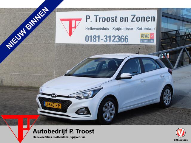 Hyundai I 20 1.0 T-GDI Comfort Navigatie/Achteruitrijcamera/Parkeersensoren/Apple carplay/Climate control/Cruise control/Lane assist/Bluetooth/DAB/Trekhaak/Multifunctioneel stuurwiel/Elektrische ramen/Elektrisch inklapbare spiegels.