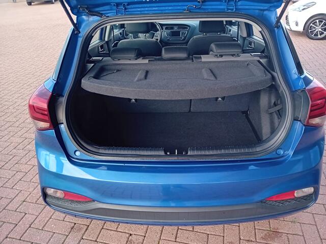 Hyundai I 20 1.0 T-GDI Automaat, Airco, Multimedia systeem, Bluetooth bellen en media streamen, Cruise control, Rijbaan begeleiding, Elektrische ramen rondom, Elektrische spiegels, Bestuurdersstoel in hoogte verstelbaar, Stuurwiel verstelbaar, Stuurwiel multif Zeer ne