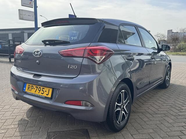 Hyundai I 20 1.0 T-GDI Comfort Special Navigatie, Achteruitrijcamera, Climate control, LMV + All season banden, Parkeersensoren, Cruise control