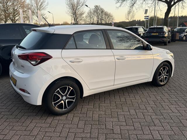 Hyundai I 20 1.0 T-GDI Comfort / Heel netjes!! / Camera / Navigatie / Bluetooth / 15'' / Parkeerhulp achter / Cruise Control