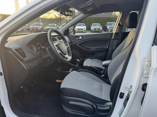 Hyundai I 20 1.0 T-GDI Comfort / Heel netjes!! / Camera / Navigatie / Bluetooth / 15'' / Parkeerhulp achter / Cruise Control