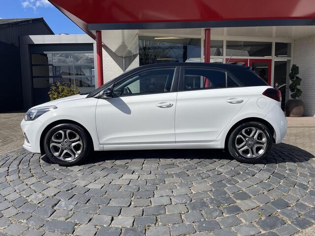 Hyundai I 20 1.2 MPI Comfort | 16" LMV | Carplay | Trekhaak | Navi | Camera | All-in rijklaarprijs