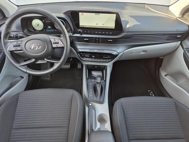 Hyundai I 20 1.0 T-GDI Comfort Smart Automaat / Apple Carplay Android Auto / Navigatie / Achteruitrijcamera / Cruise control / Keyless Entry/Start / Lichtmetalen wielen 17" /