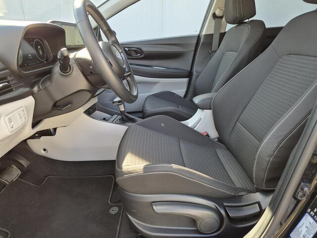 Hyundai I 20 1.0 T-GDI Comfort Smart Automaat / Apple Carplay Android Auto / Navigatie / Achteruitrijcamera / Cruise control / Keyless Entry/Start / Lichtmetalen wielen 17" /