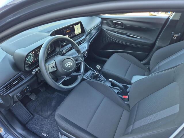 Hyundai I 20 1.0 T-GDI Comfort Smart | Lichtmetalen velgen | Navigatie systeem | Airconditioning | Achteruitrijcamera |