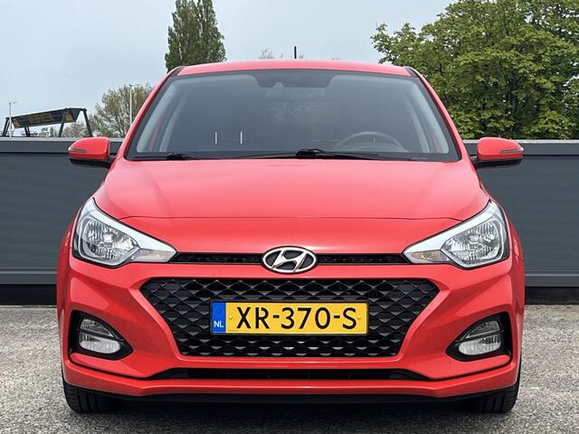 Hyundai I 20 1.0 T-GDI 100PK Comfort | Geïntegreerde navigatiesysteem | Achteruitrijcamera | Climate control | Apple Carplay & Android Auto | Donker getint glas |