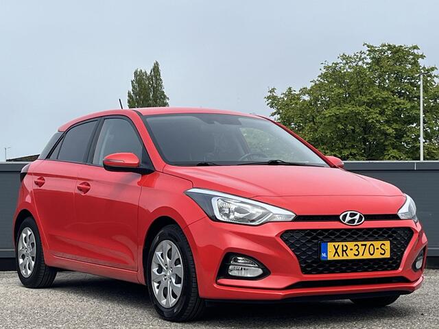 Hyundai I 20 1.0 T-GDI 100PK Comfort | Geïntegreerde navigatiesysteem | Achteruitrijcamera | Climate control | Apple Carplay & Android Auto | Donker getint glas |