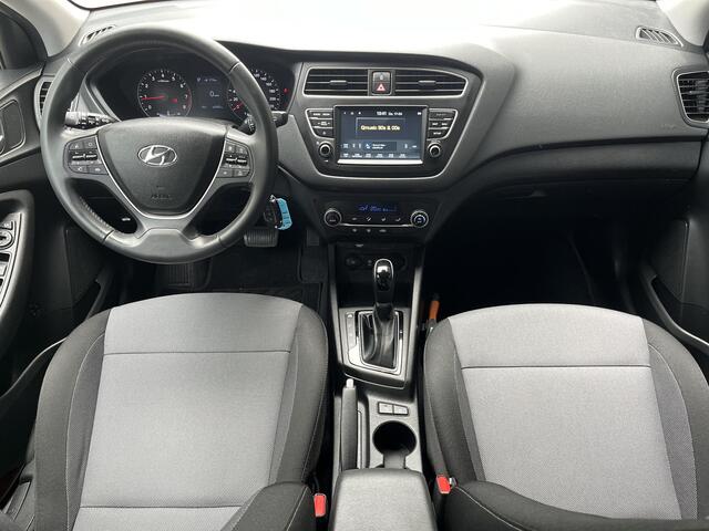 Hyundai I 20 1.0 T-GDI 100PK Comfort | Geïntegreerde navigatiesysteem | Achteruitrijcamera | Climate control | Apple Carplay & Android Auto | Donker getint glas |