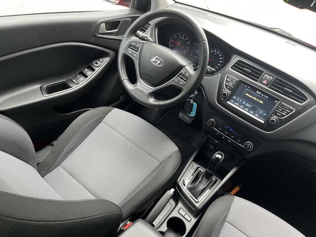 Hyundai I 20 1.0 T-GDI 100PK Comfort | Geïntegreerde navigatiesysteem | Achteruitrijcamera | Climate control | Apple Carplay & Android Auto | Donker getint glas |